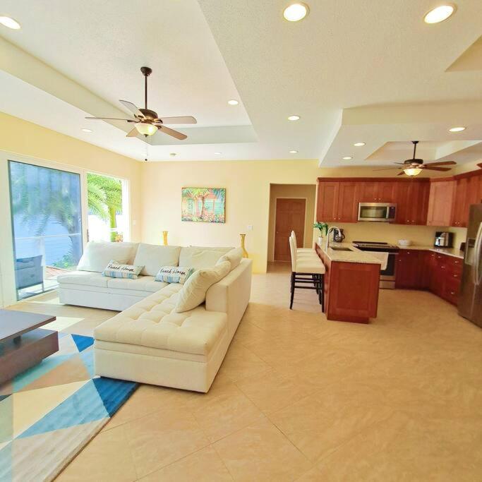 Sailfish Villa Luxury Beachfront Estate Magens Bay Cruz Bay Esterno foto